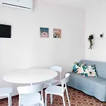In 33248 Apartment *