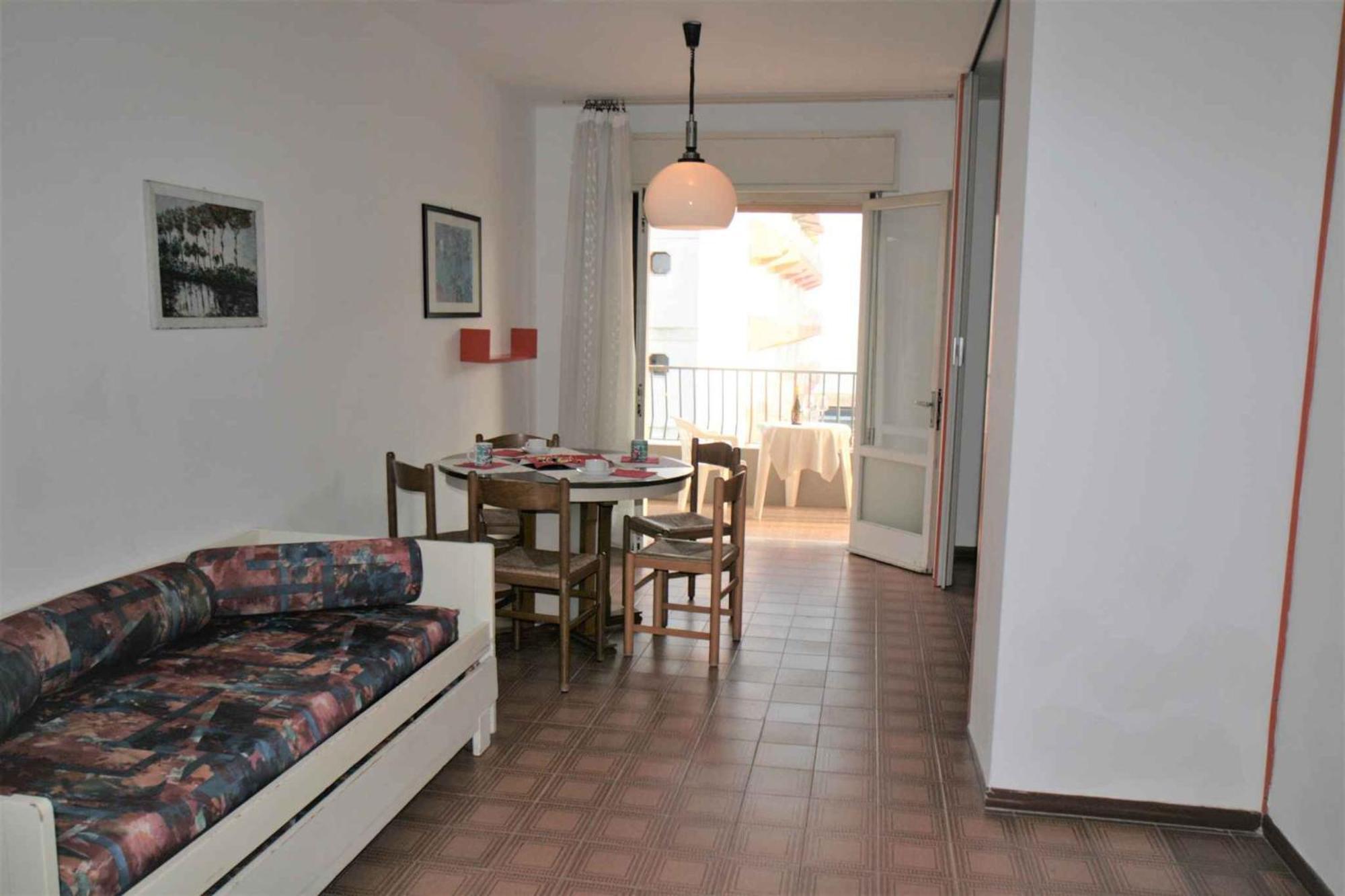 Appartamento In 33248 *